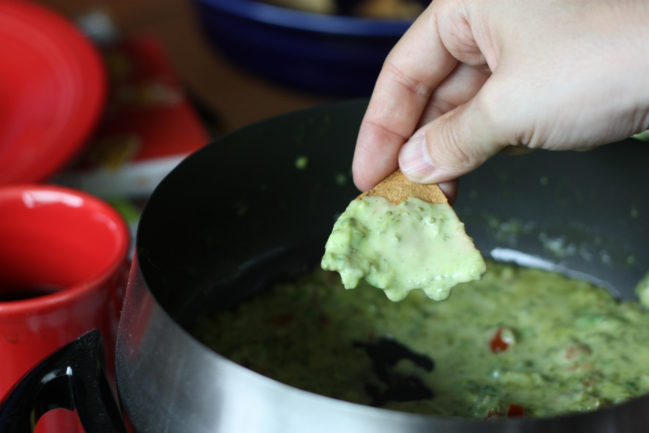 Green queso, yum!