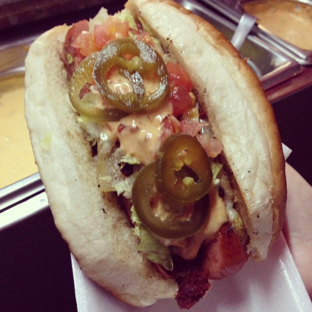 Street-side hot dog in Hermosillo, Sonora